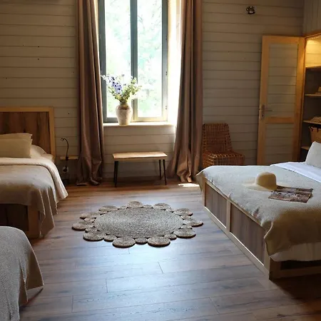 Clos Des Charmes לינה וארוחת בוקר Sainte-Sabine-Born