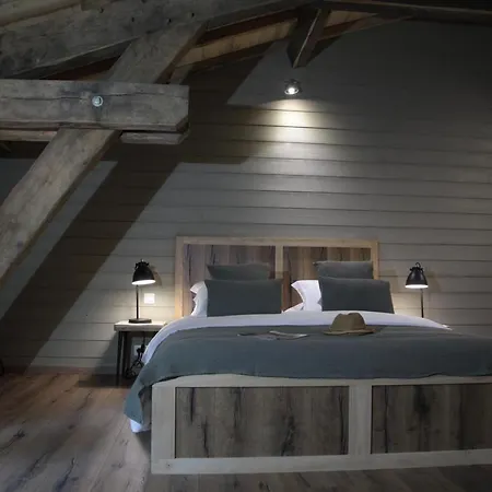 לינה וארוחת בוקר Clos Des Charmes *