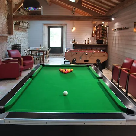 לינה וארוחת בוקר Clos Des Charmes