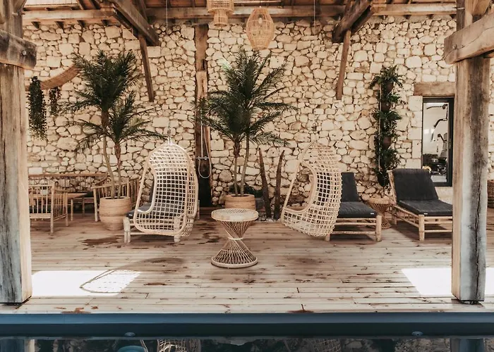 Clos Des Charmes * Sainte-Sabine-Born